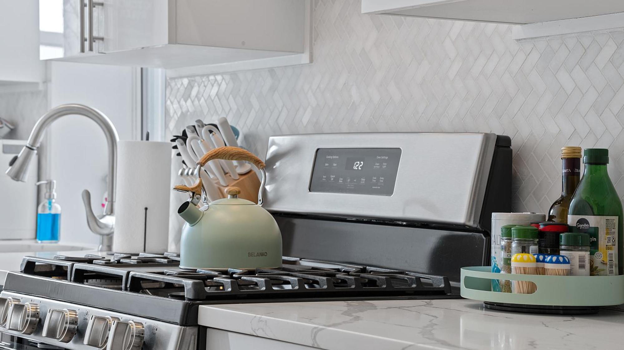Chic Penthouse 15 Minutes From Nyc - Bus Stop At Doorstep Хоубоукън Екстериор снимка