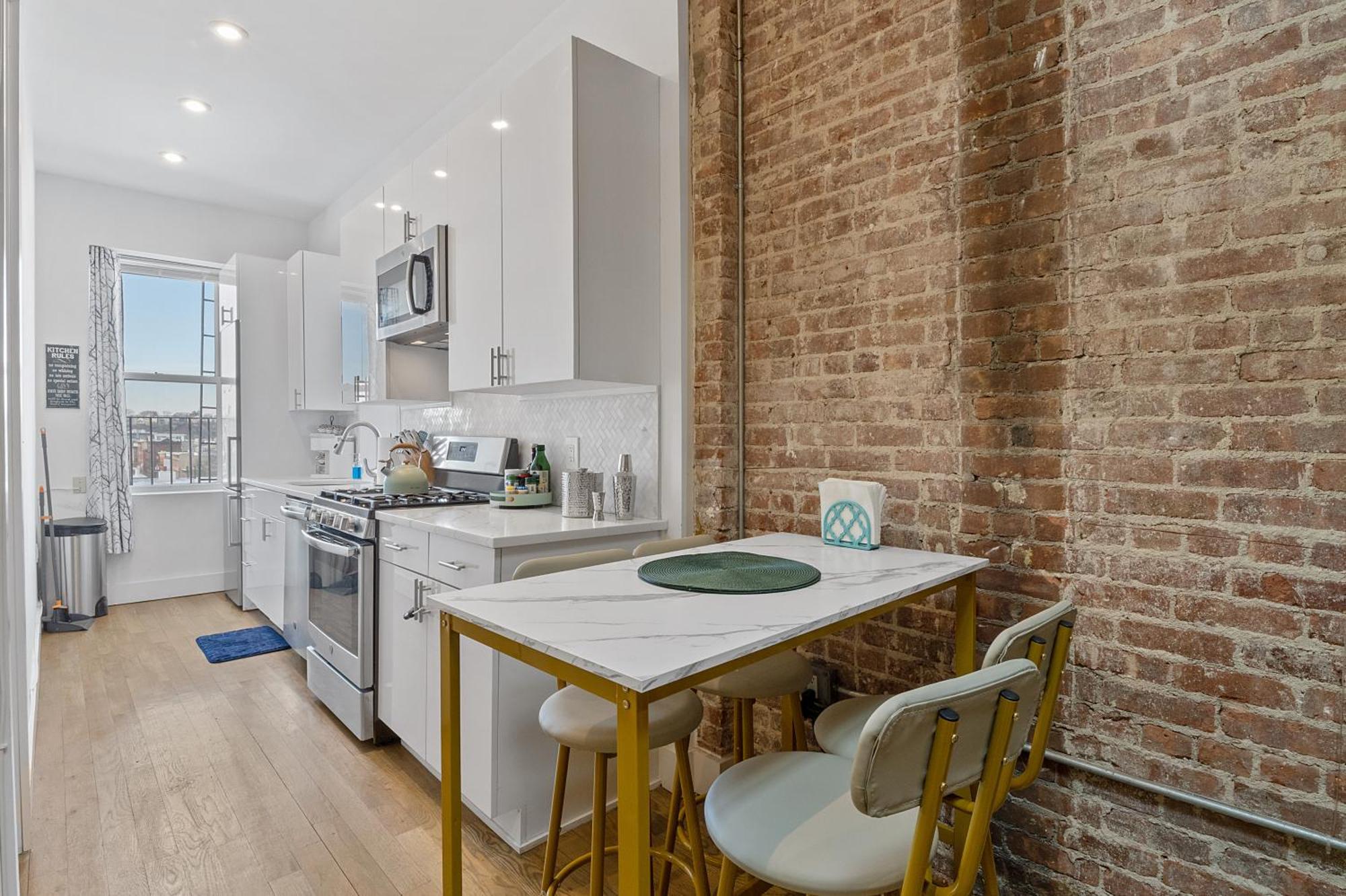 Chic Penthouse 15 Minutes From Nyc - Bus Stop At Doorstep Хоубоукън Екстериор снимка