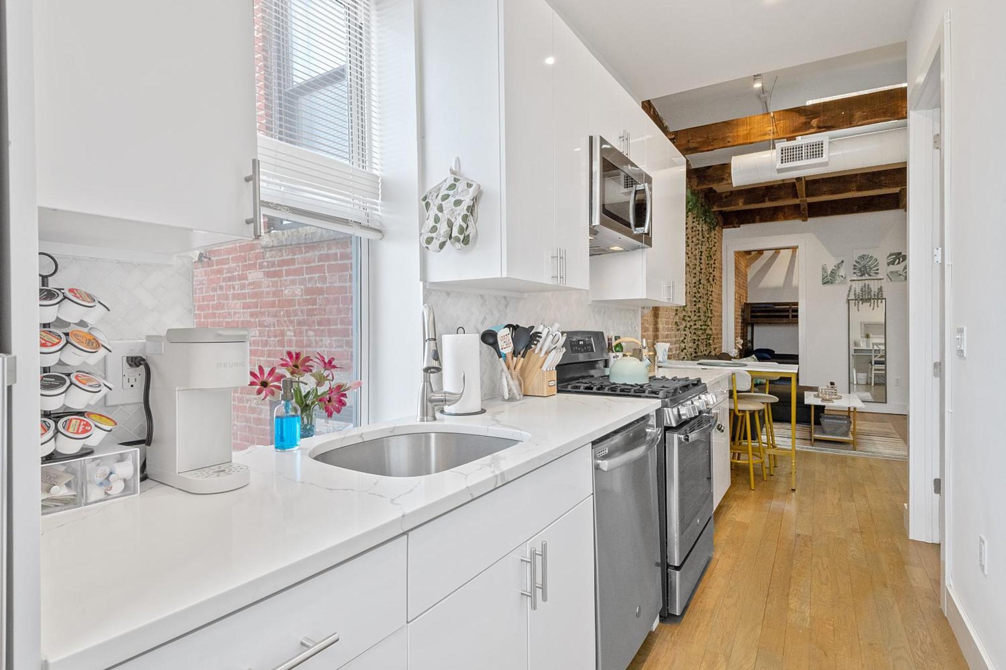 Chic Penthouse 15 Minutes From Nyc - Bus Stop At Doorstep Хоубоукън Екстериор снимка